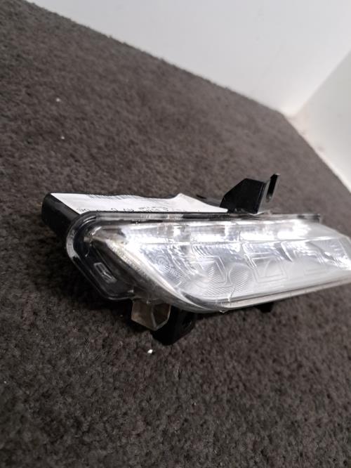 Image Feu diurne avant droit - RENAULT CLIO 4