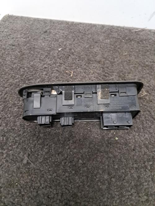 Image Interrupteur de leve vitre avant gauche - CITROEN C5 2