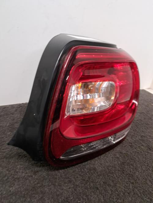 Image Feu arriere principal droit (feux) - CITROEN DS3