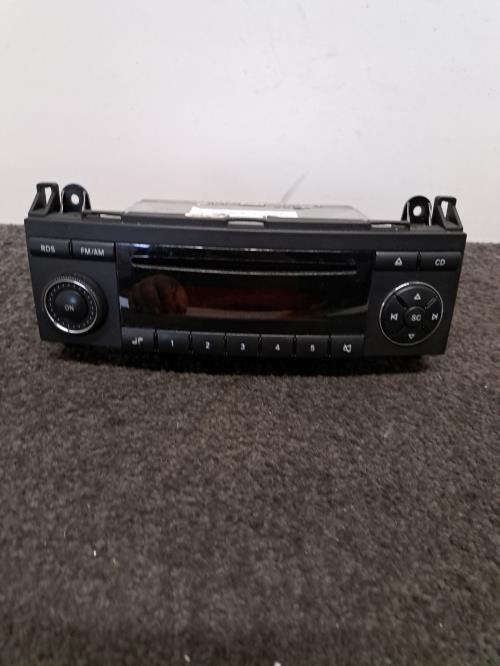 Image Autoradio d'origine - MERCEDES CLASSE B 245