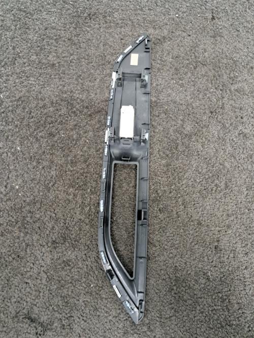 Image Interrupteur de leve vitre avant droit - PEUGEOT 5008 2