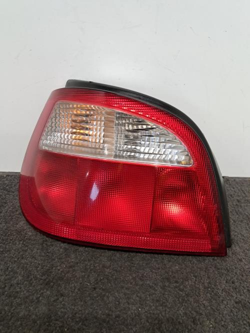 Image Feu arriere principal gauche (feux) - RENAULT MEGANE 1