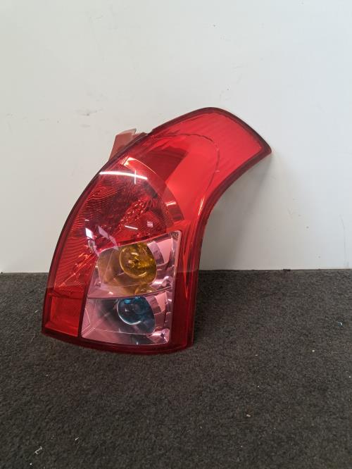 Image Feu arriere principal droit (feux) - SUZUKI SWIFT 3