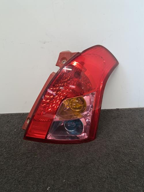 Image Feu arriere principal droit (feux) - SUZUKI SWIFT 3