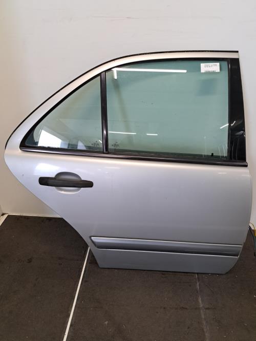 Image Porte arriere droit - MERCEDES CLASSE E 210