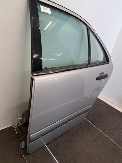 Image Porte arriere gauche - MERCEDES CLASSE E 210
