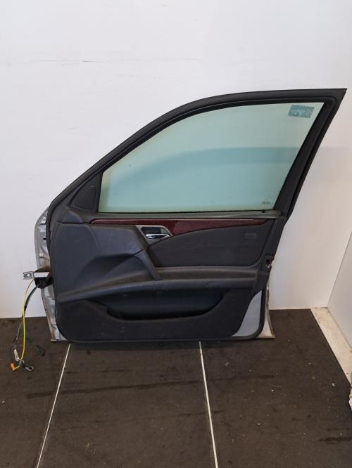Image Porte avant droit - MERCEDES CLASSE E 210