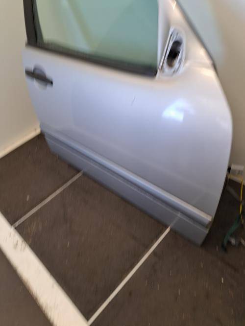 Image Porte avant droit - MERCEDES CLASSE E 210