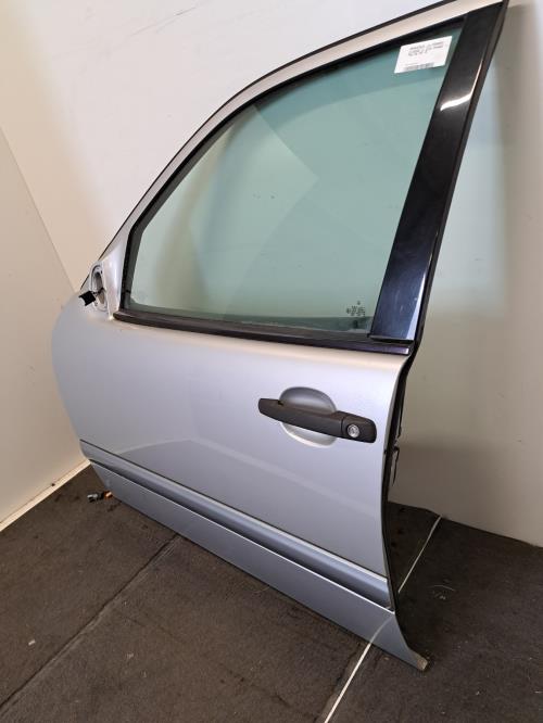 Image Porte avant gauche - MERCEDES CLASSE E 210