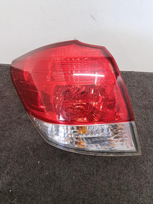 Image Feu arriere principal gauche (feux) - SUBARU LEGACY 4
