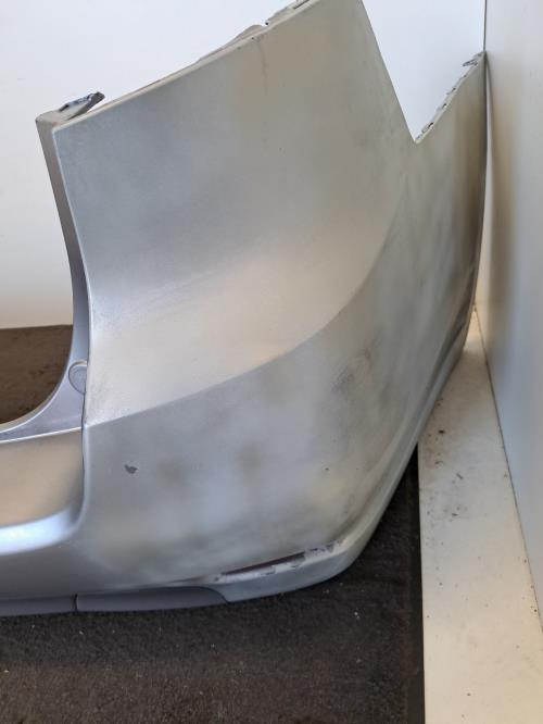 Image Pare choc arriere - SUBARU LEGACY 4
