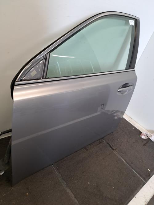 Image Porte avant gauche - SUBARU LEGACY 4