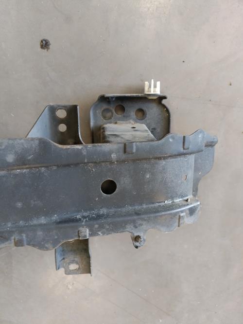 Image Renfort pare choc avant (traverse) - FORD FIESTA 6