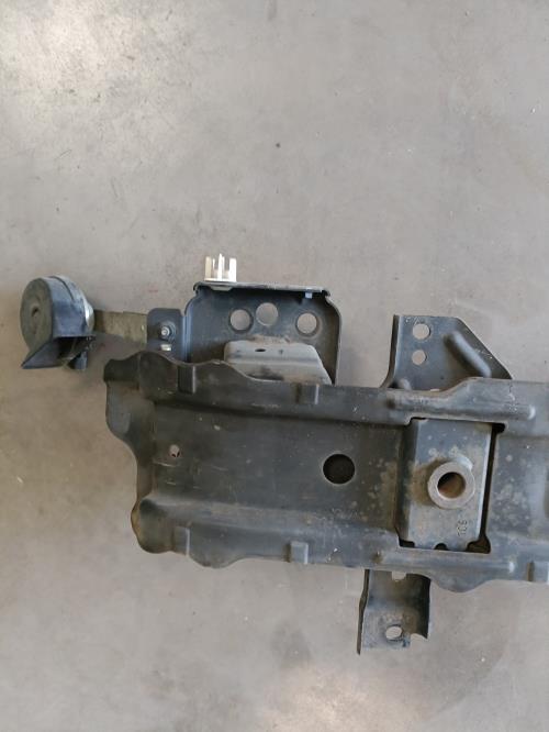 Image Renfort pare choc avant (traverse) - FORD FIESTA 6