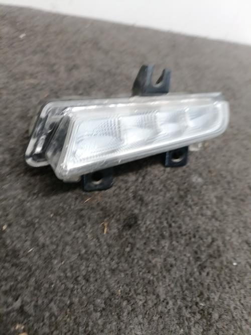 Image Feu diurne avant gauche - RENAULT CLIO 4