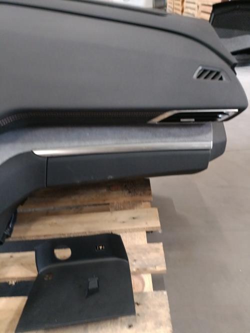 Image Planche de bord complete - PEUGEOT 5008 2