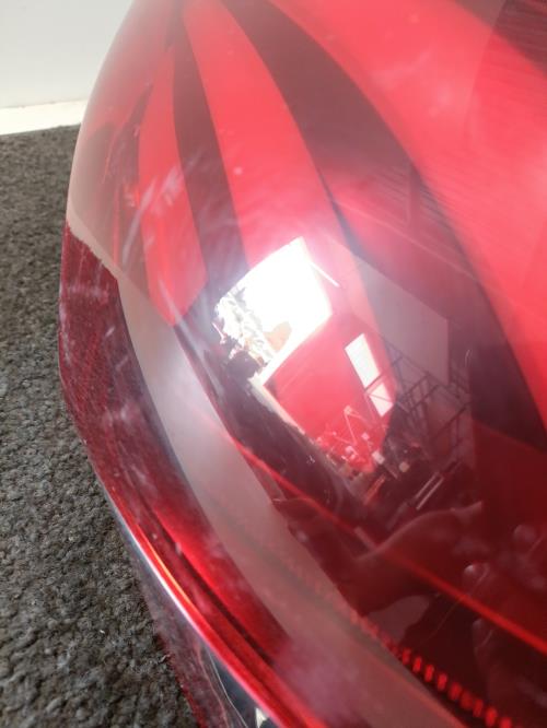 Image Feu arriere principal gauche (feux) - PEUGEOT 208 1
