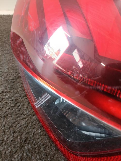 Image Feu arriere principal gauche (feux) - PEUGEOT 208 1