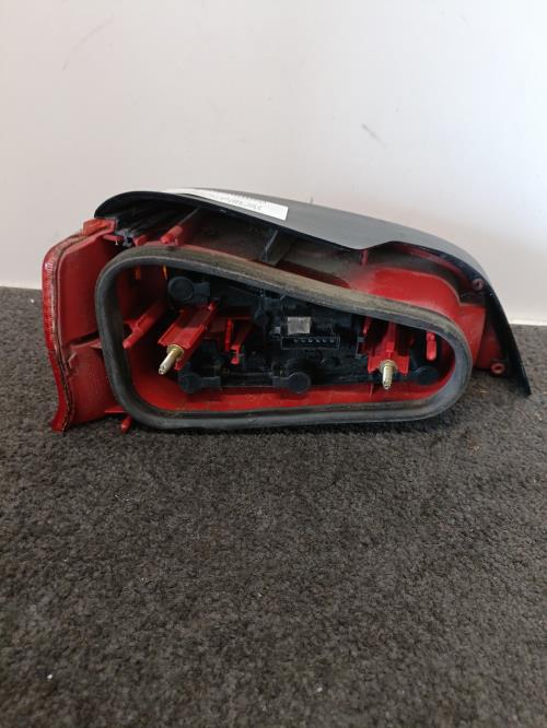 Image Feu arriere principal droit (feux) - PEUGEOT 106