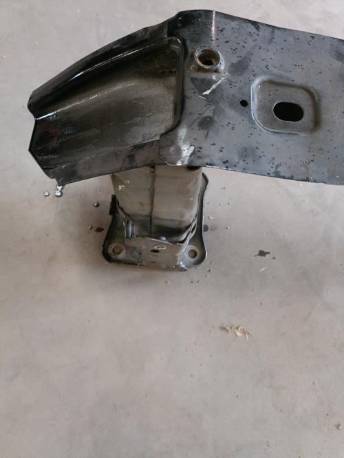 Image Renfort pare choc avant (traverse) - FORD C-MAX 2