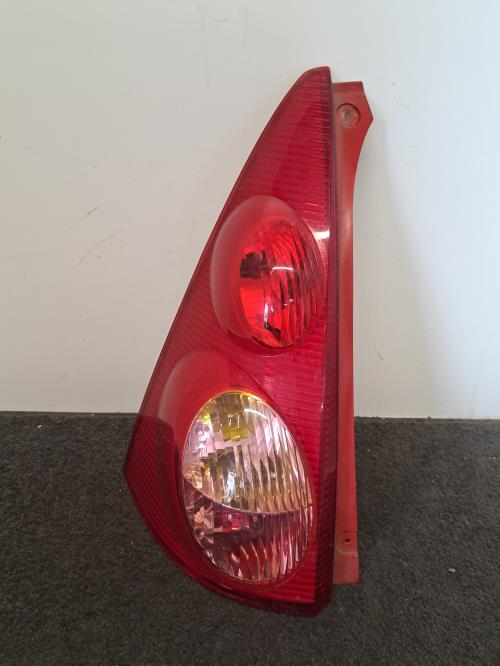 Image Feu arriere principal gauche (feux) - PEUGEOT 107
