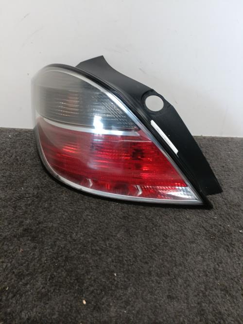 Image Feu arriere principal gauche (feux) - OPEL ASTRA H