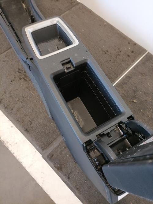 Image Console central (interieur plastique) - RENAULT MEGANE 5