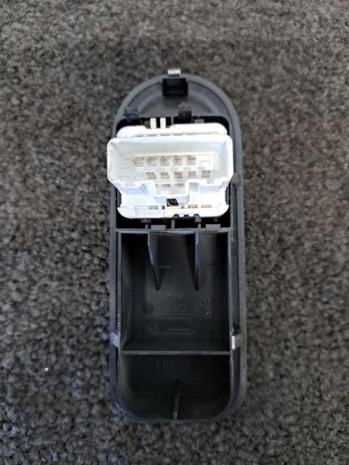 Image Interrupteur de leve vitre avant gauche - RENAULT CLIO 3