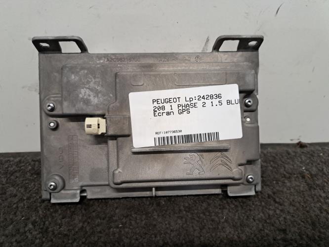 Image Ecran GPS - PEUGEOT 208 1