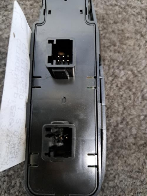 Image Interrupteur de leve vitre avant gauche - CITROEN C4 PICASSO 1
