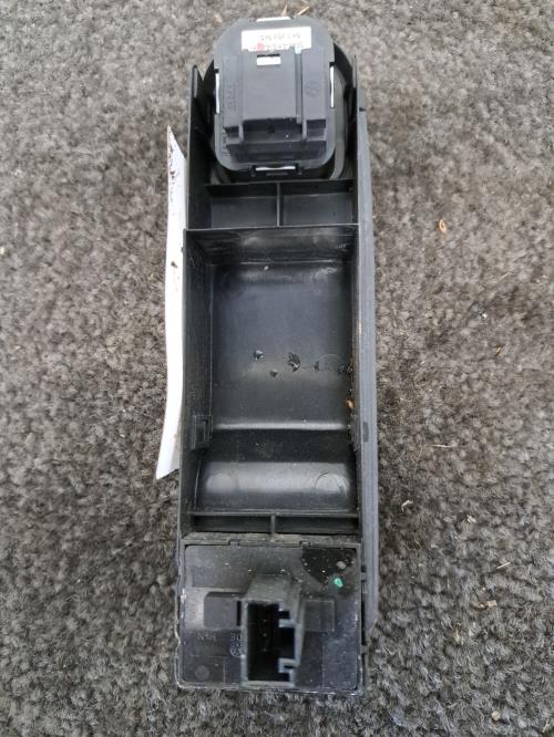 Image Interrupteur de leve vitre avant gauche - VOLKSWAGEN GOLF 6
