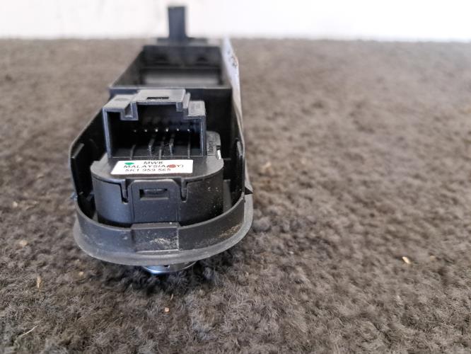 Image Interrupteur de leve vitre avant gauche - VOLKSWAGEN GOLF 6