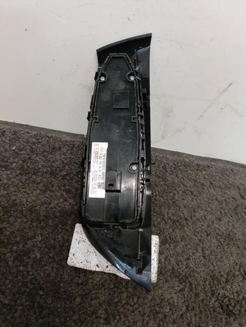 Image Interrupteur de leve vitre avant gauche - MERCEDES CLASSE E 213