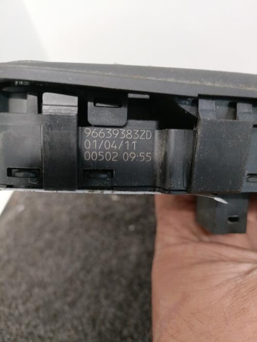Image Interrupteur de leve vitre avant gauche - CITROEN C4 GRAND PICASSO 1
