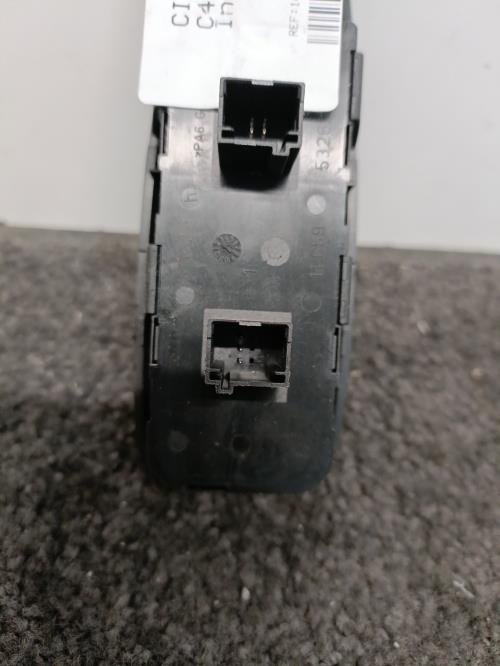Image Interrupteur de leve vitre avant gauche - CITROEN C4 GRAND PICASSO 1