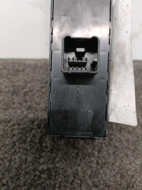 Image Interrupteur de leve vitre avant gauche - VOLKSWAGEN GOLF 6
