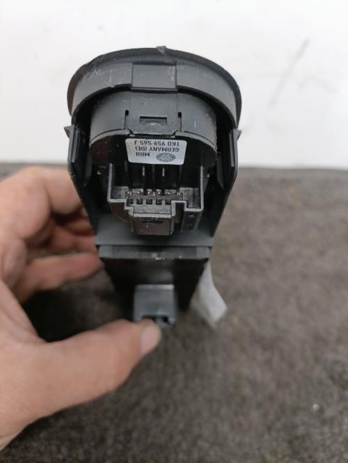 Image Interrupteur de leve vitre avant gauche - VOLKSWAGEN GOLF 6