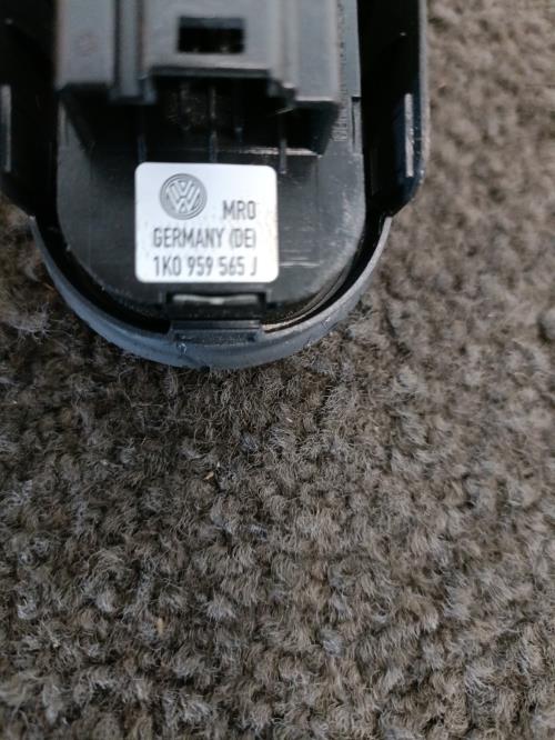 Image Interrupteur de leve vitre avant gauche - VOLKSWAGEN GOLF 6