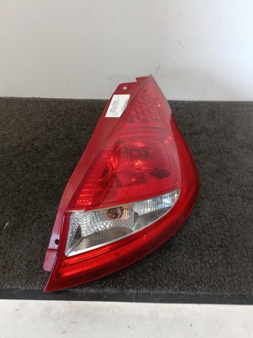 Image Feu arriere principal droit (feux) - FORD FIESTA 6