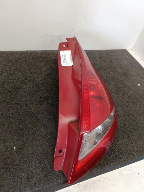 Image Feu arriere principal droit (feux) - FORD FIESTA 6