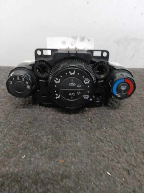 Image Commande chauffage - FORD FIESTA 6