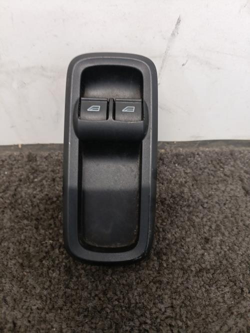 Image Interrupteur de leve vitre avant gauche - FORD FIESTA 6