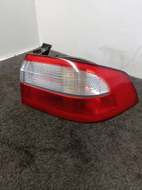 Image Feu arriere principal droit (feux) - RENAULT LAGUNA 2