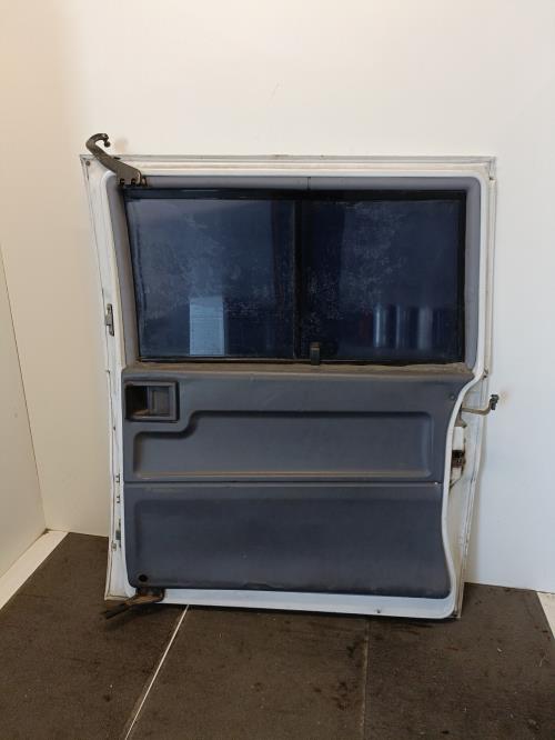 Image Porte laterale droit - MERCEDES VITO 638