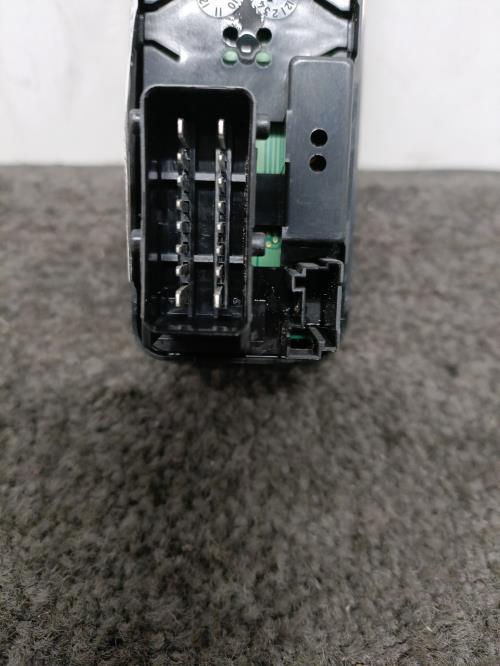 Image Interrupteur de leve vitre avant gauche - CITROEN C3 2