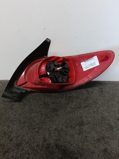 Image Feu arriere principal gauche (feux) - PEUGEOT 206