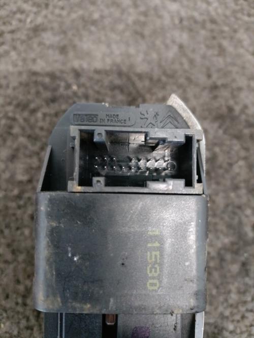 Image Interrupteur de leve vitre avant gauche - PEUGEOT 206