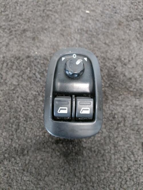 Image Interrupteur de leve vitre avant gauche - PEUGEOT 206