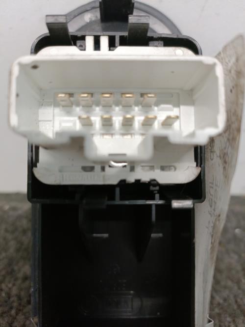 Image Interrupteur de leve vitre avant gauche - RENAULT CLIO 3