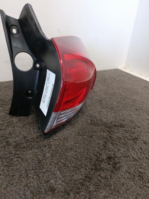 Image Feu arriere principal droit (feux) - RENAULT CLIO 4